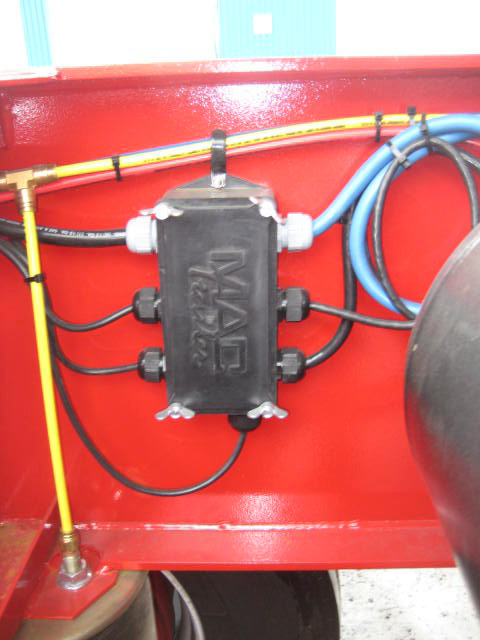 Junction Box 18 stud plastic 7 holes / - RideA